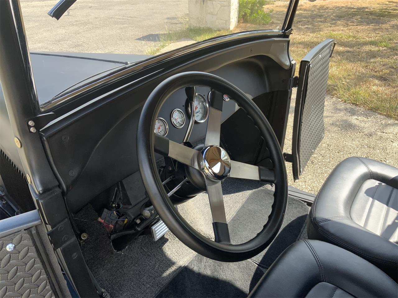 Ford-Hot-rod-1929-Black-Black-25