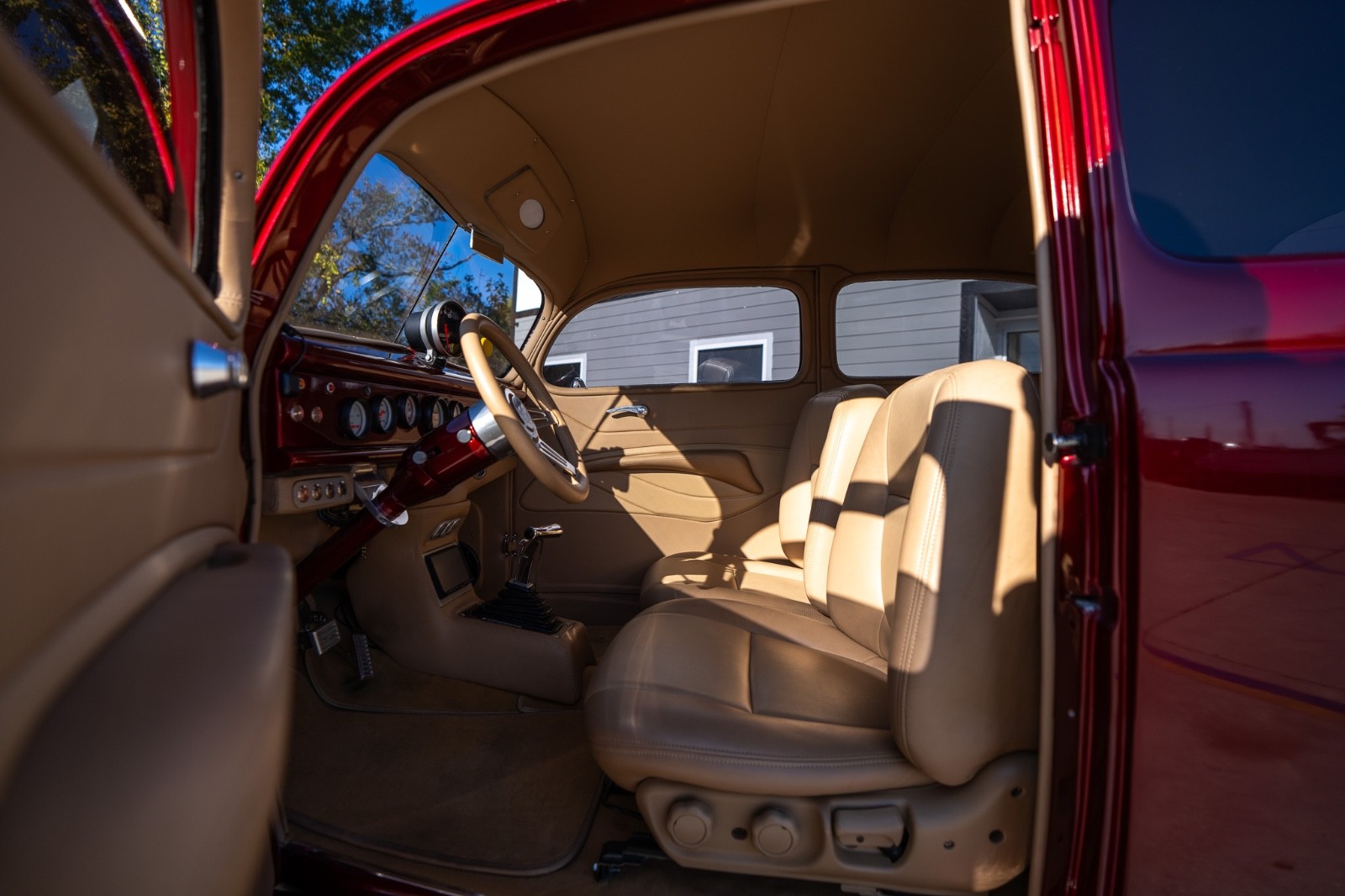 Ford-Humpback-1937-Sedan-13
