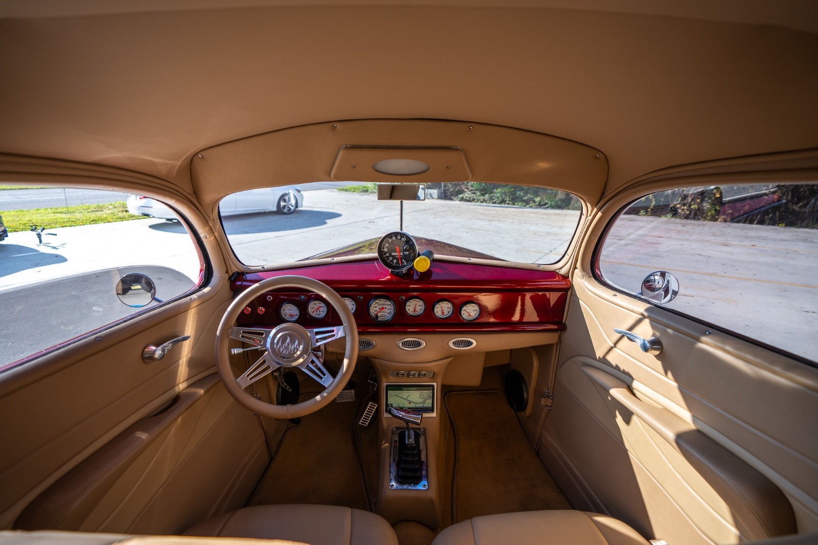 Ford-Humpback-1937-Sedan-21