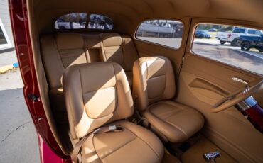 Ford-Humpback-1937-Sedan-24