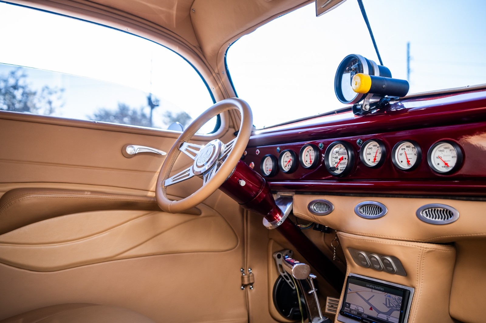 Ford-Humpback-1937-Sedan-26