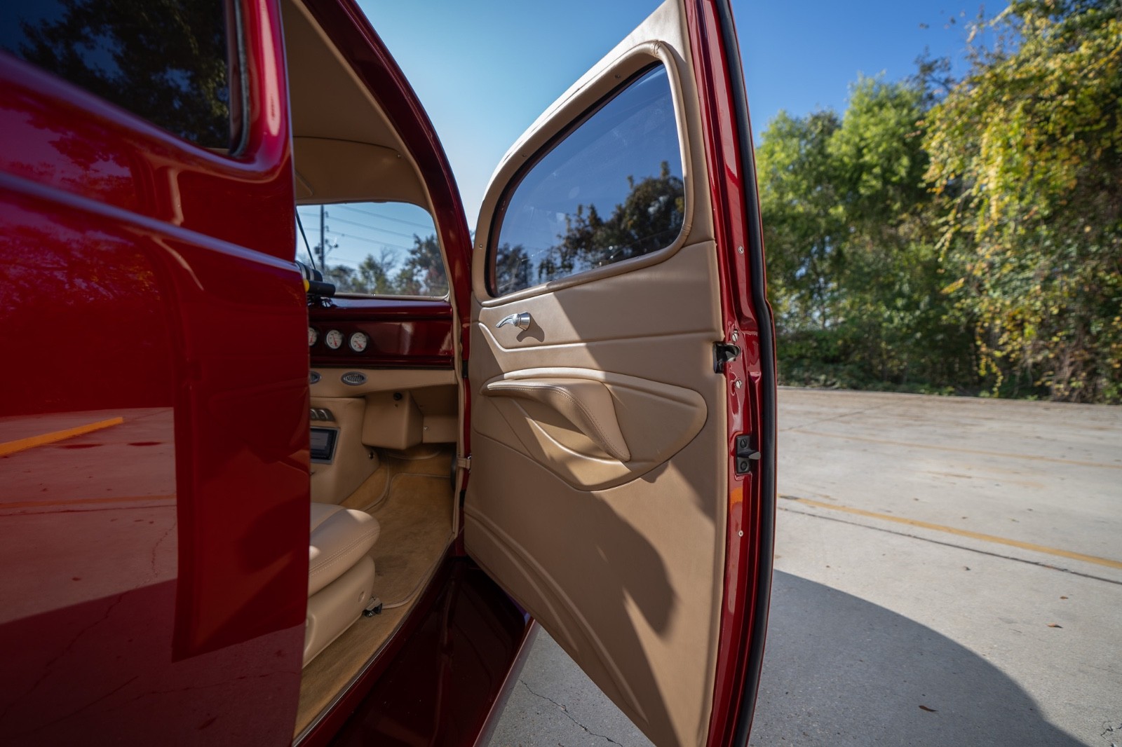 Ford-Humpback-1937-Sedan-30