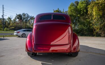Ford-Humpback-1937-Sedan-32