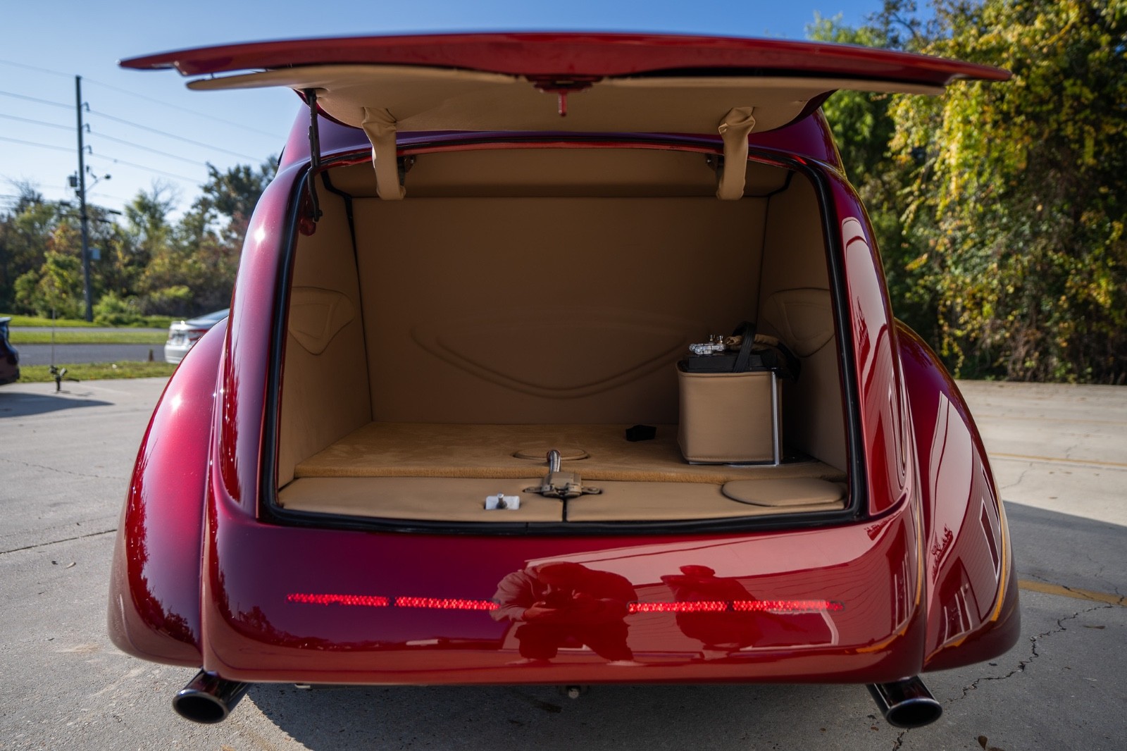 Ford-Humpback-1937-Sedan-34