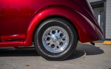 Ford-Humpback-1937-Sedan-4