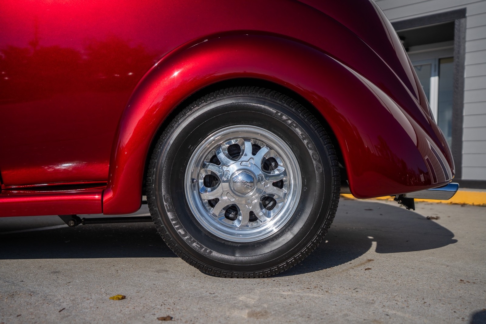 Ford-Humpback-1937-Sedan-4