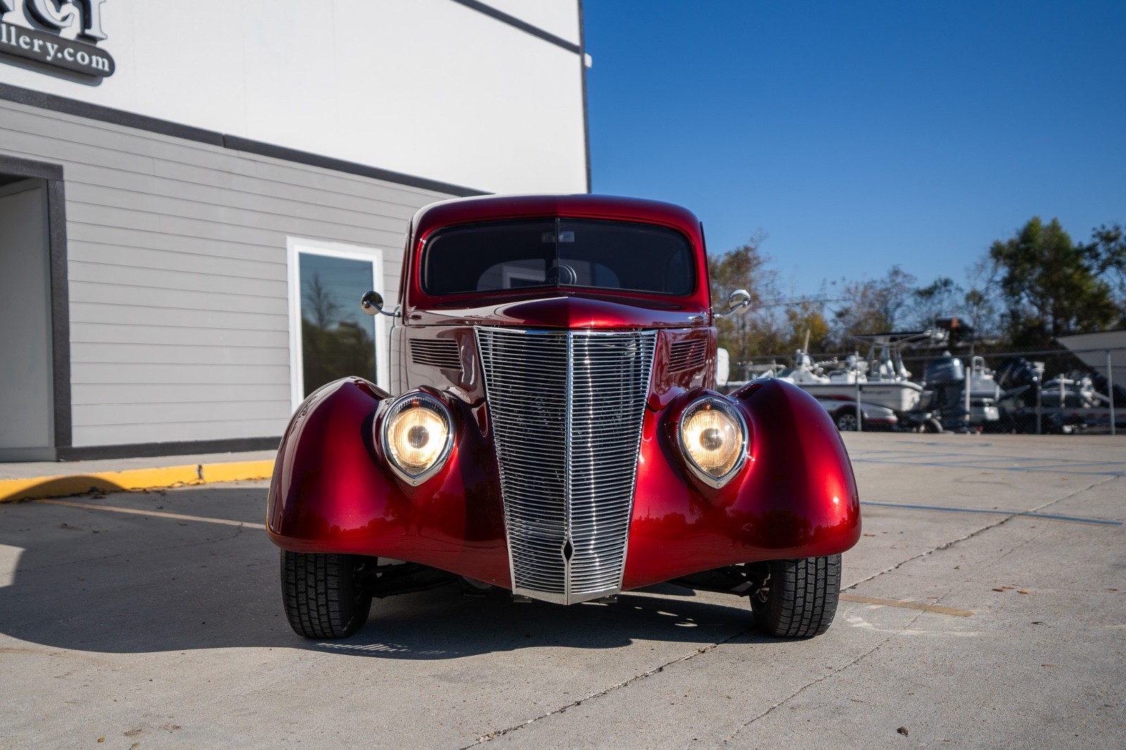 Ford-Humpback-1937-Sedan-8
