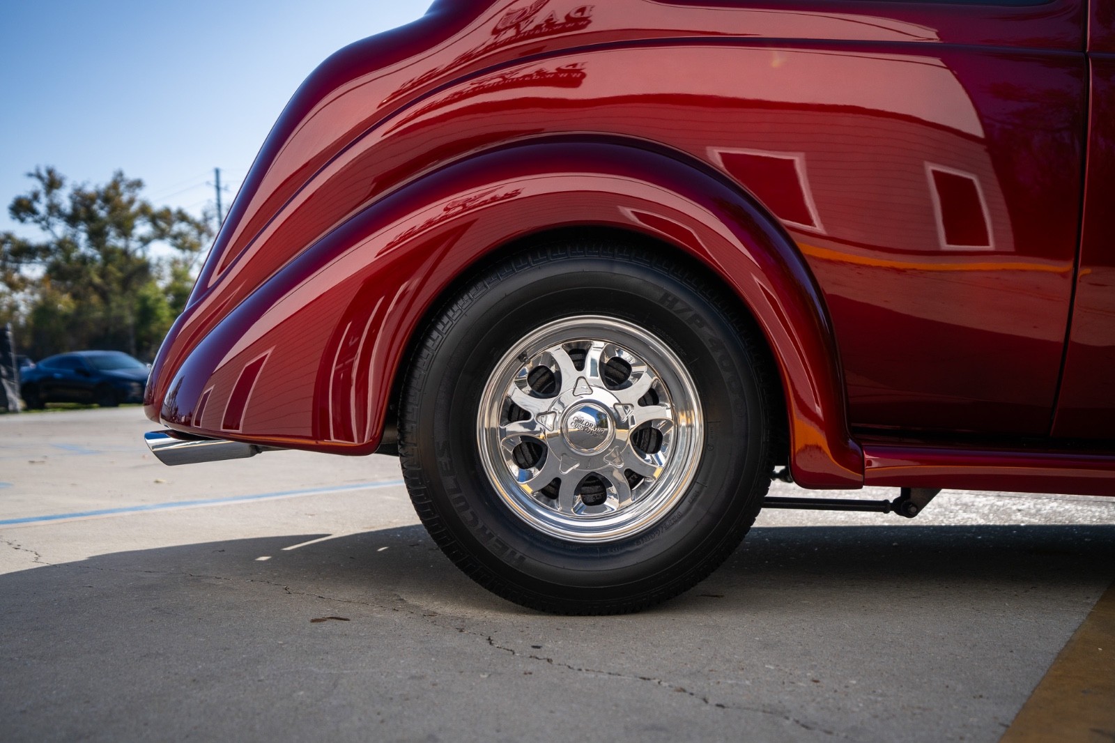 Ford-Humpback-1937-Sedan-9