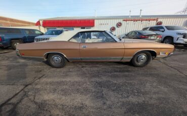 Ford-Ltd-1972-Gold-Cream-Beige-11