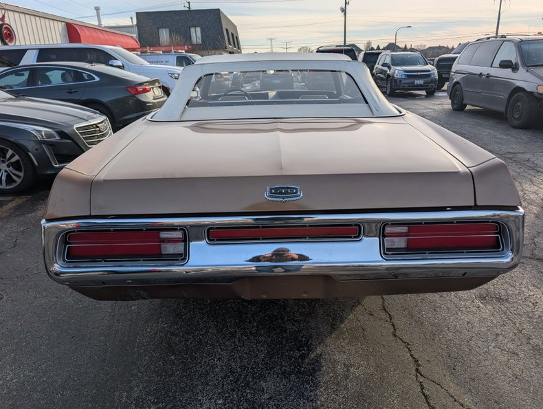 Ford-Ltd-1972-Gold-Cream-Beige-12