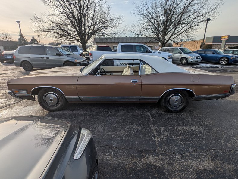Ford-Ltd-1972-Gold-Cream-Beige-13
