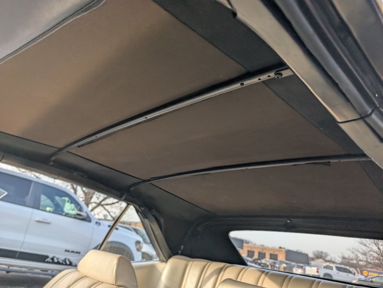 Ford-Ltd-1972-Gold-Cream-Beige-18