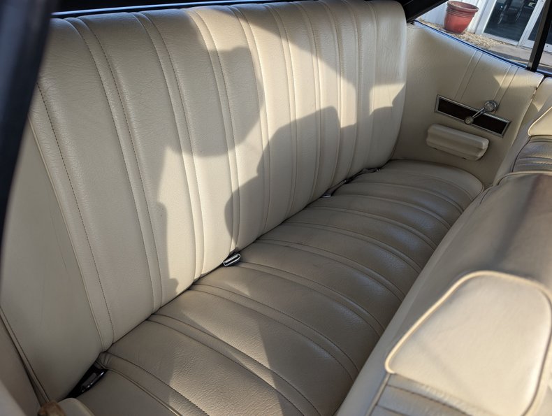 Ford-Ltd-1972-Gold-Cream-Beige-21