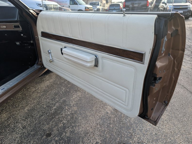 Ford-Ltd-1972-Gold-Cream-Beige-22