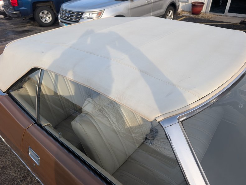 Ford-Ltd-1972-Gold-Cream-Beige-33