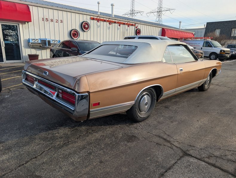 Ford-Ltd-1972-Gold-Cream-Beige-4