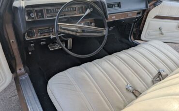 Ford-Ltd-1972-Gold-Cream-Beige-6