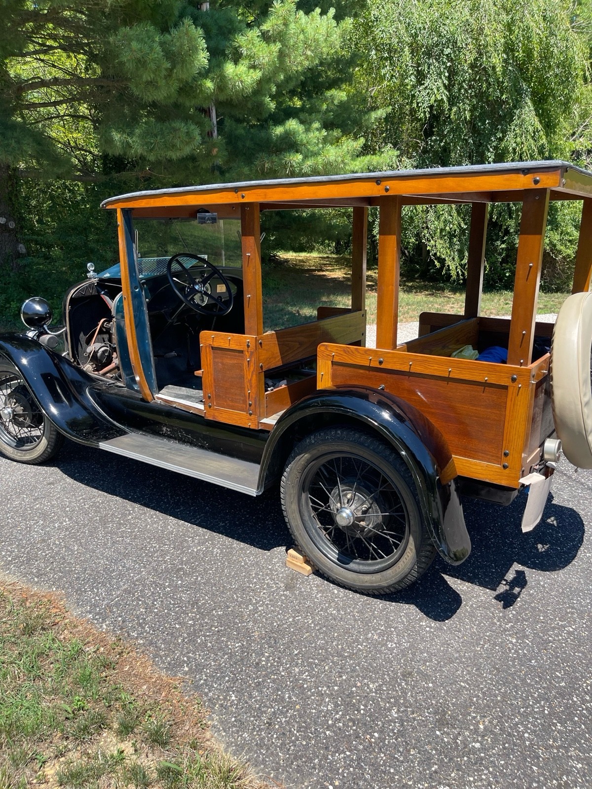 Ford-Model-01A-1928-3