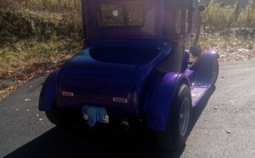 Ford-Model-A-1927-Coupe-4