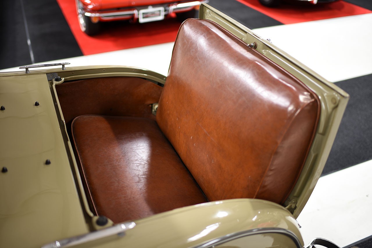 Ford-Model-A-1928-Convertible-13