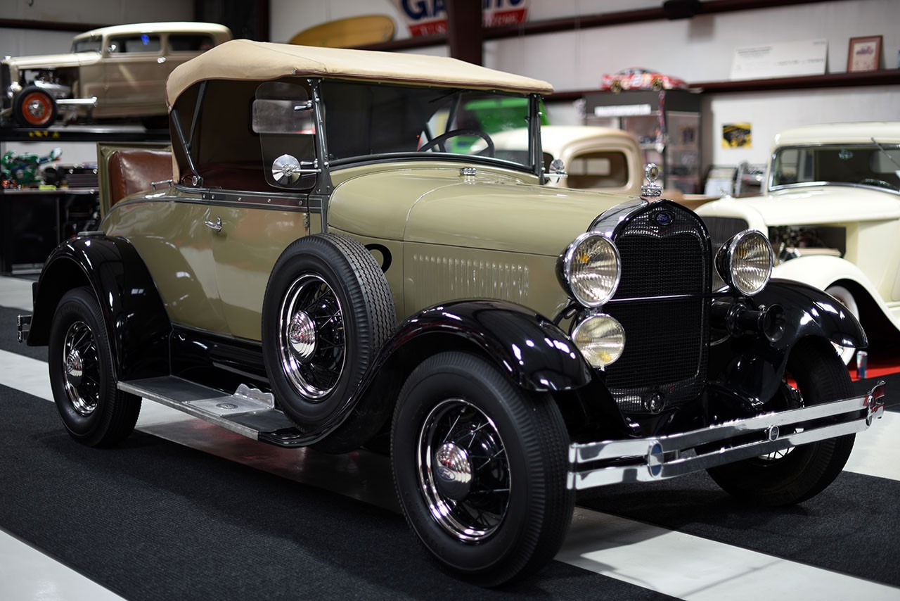 Ford-Model-A-1928-Convertible-2