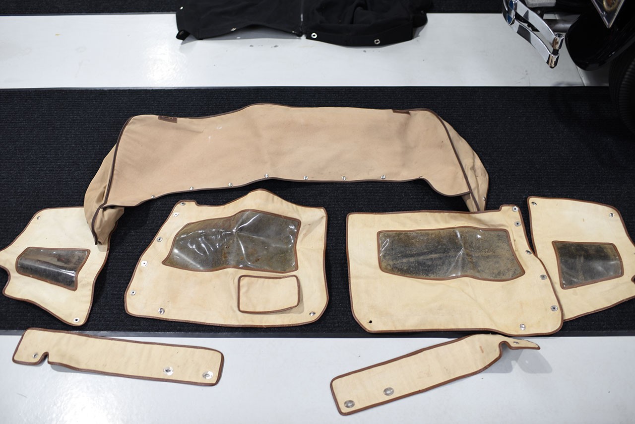 Ford-Model-A-1928-Convertible-22