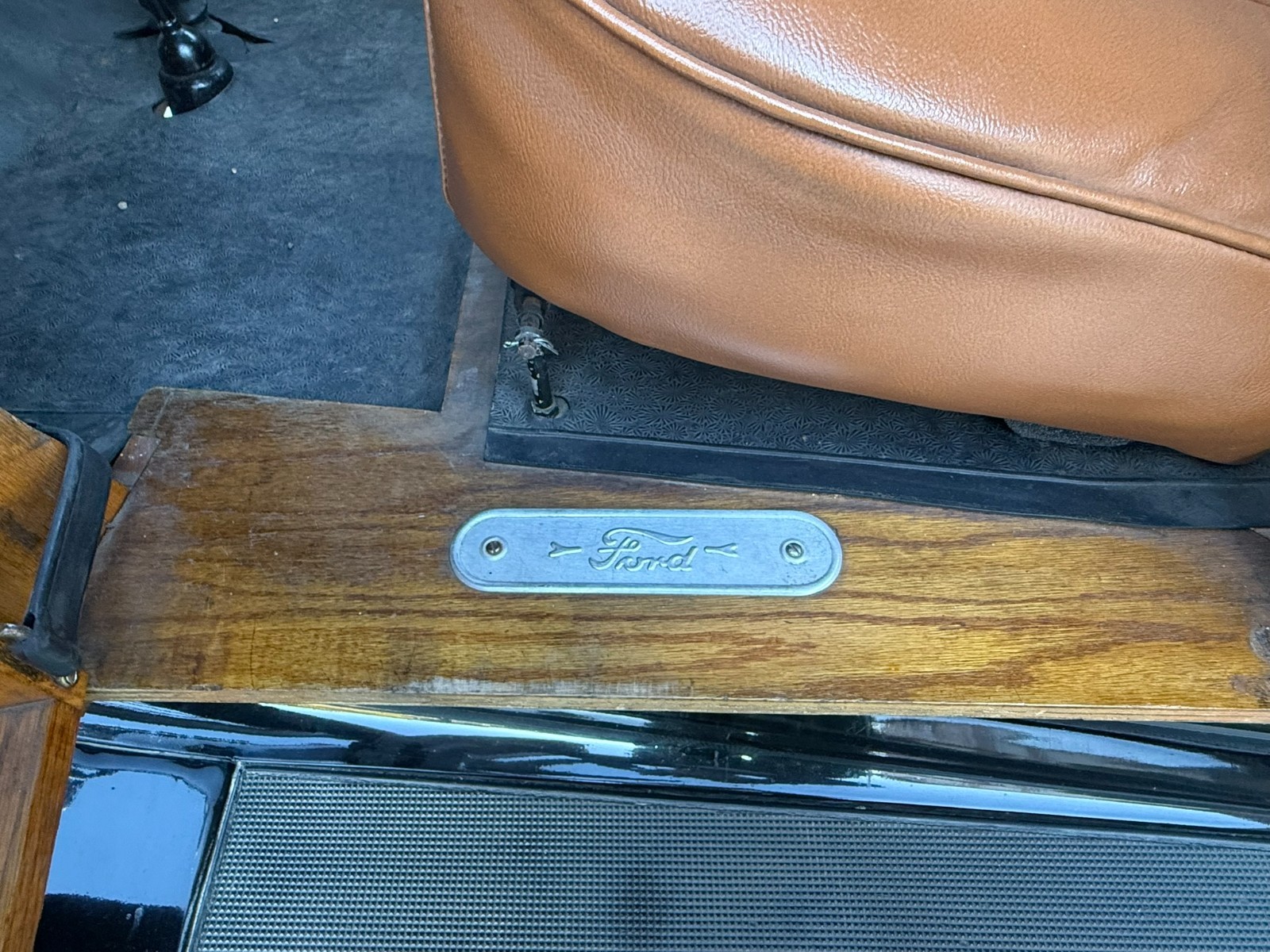 Ford-Model-A-1931-Wagon-10