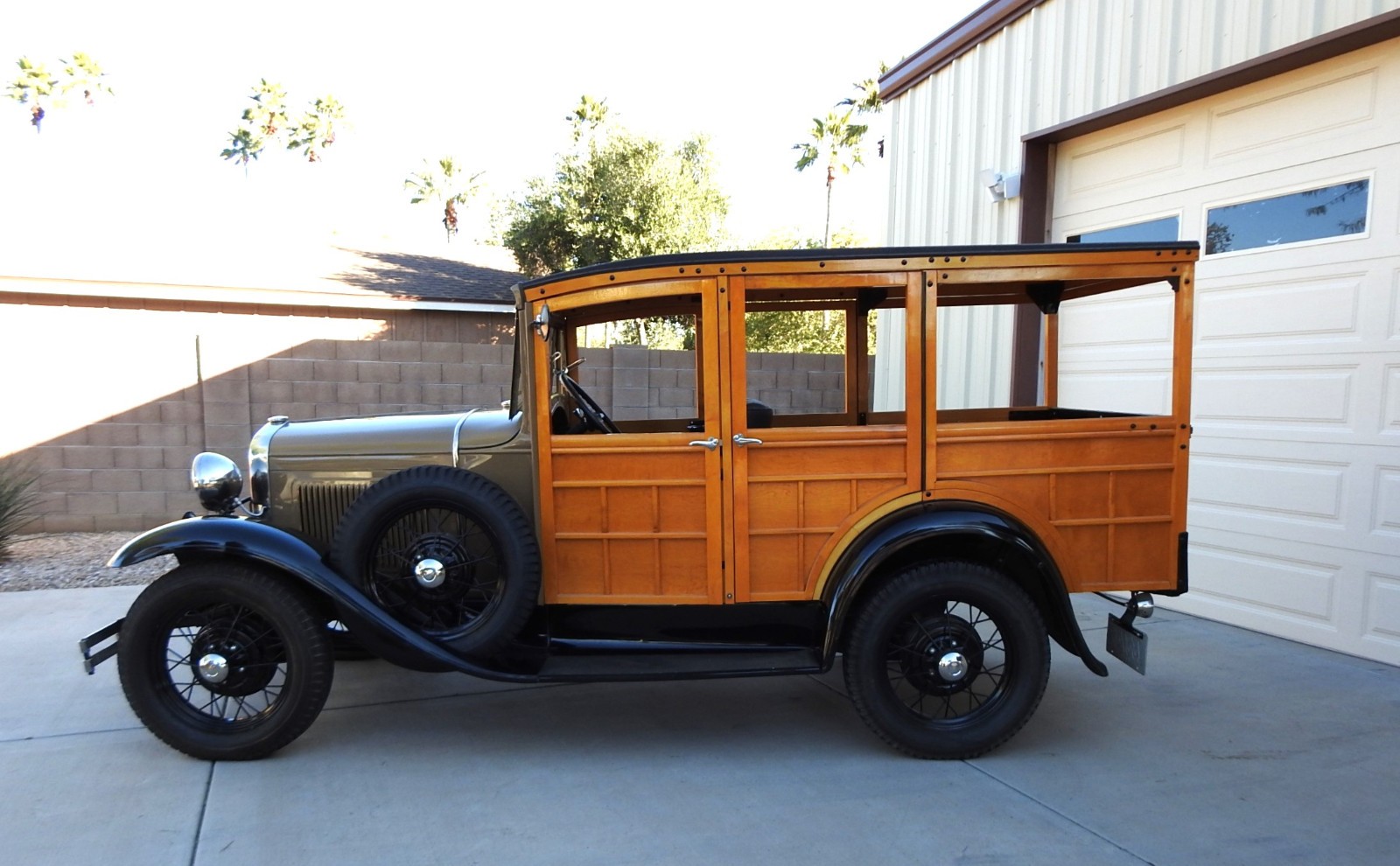 Ford-Model-A-Woody-Estate-Wagon-1930-Woody-Wagon-1