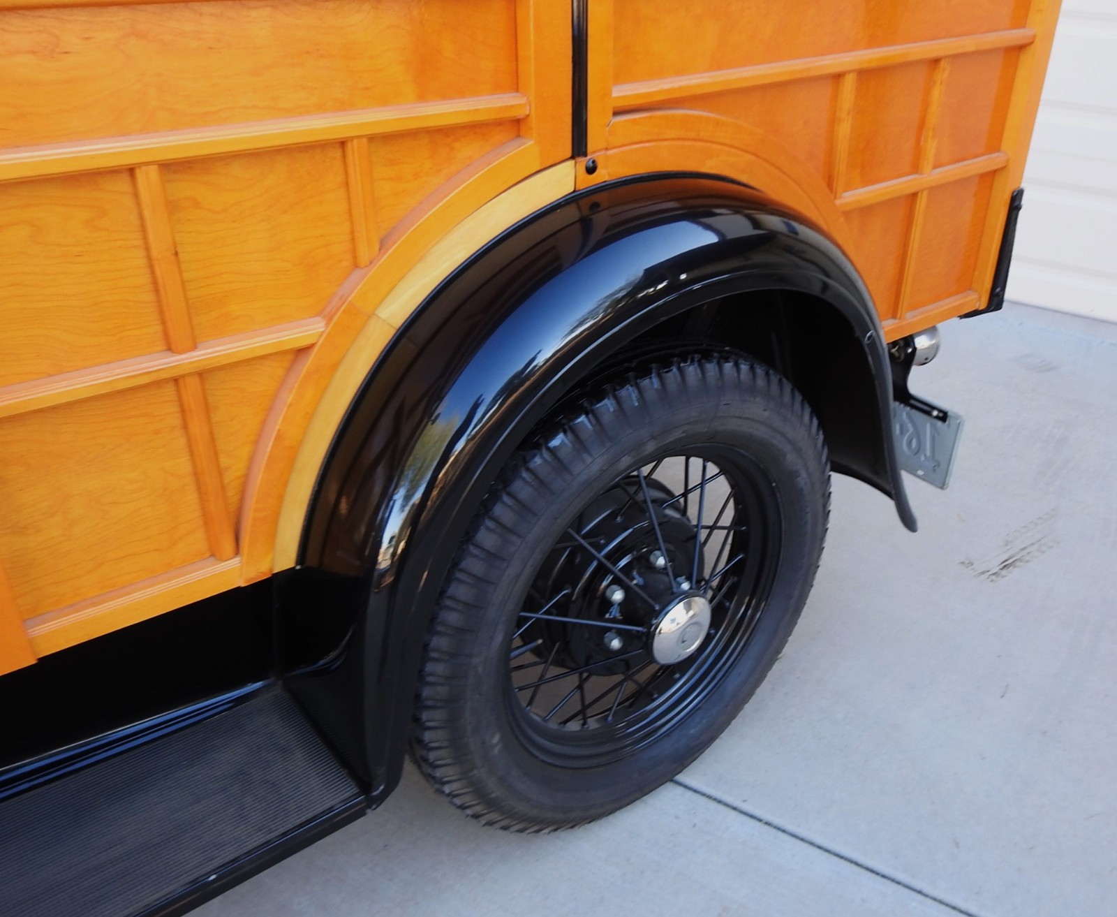 Ford-Model-A-Woody-Estate-Wagon-1930-Woody-Wagon-12
