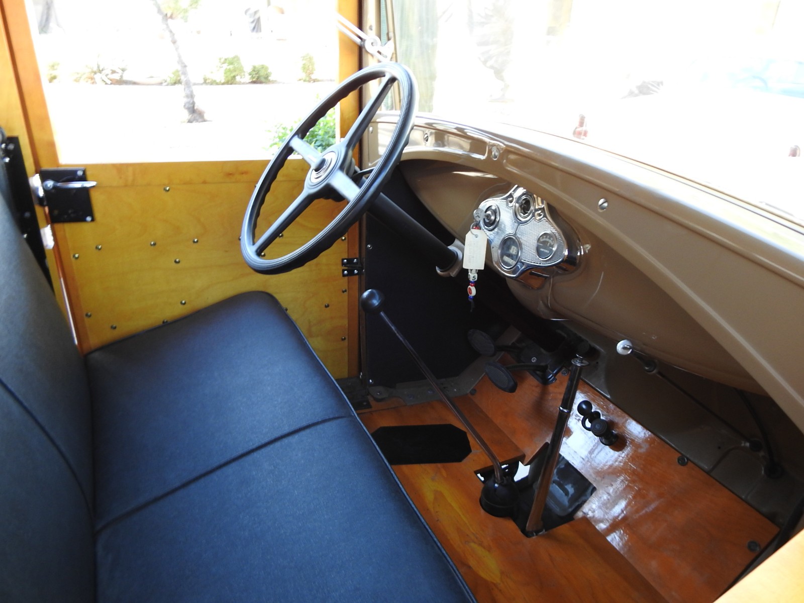 Ford-Model-A-Woody-Estate-Wagon-1930-Woody-Wagon-13