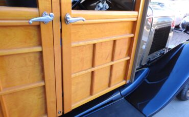 Ford-Model-A-Woody-Estate-Wagon-1930-Woody-Wagon-15