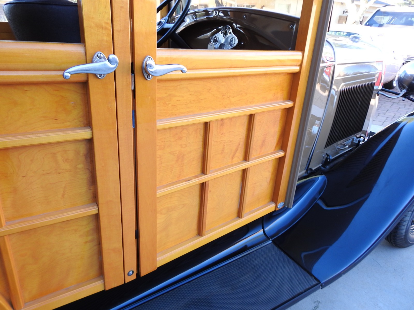 Ford-Model-A-Woody-Estate-Wagon-1930-Woody-Wagon-15