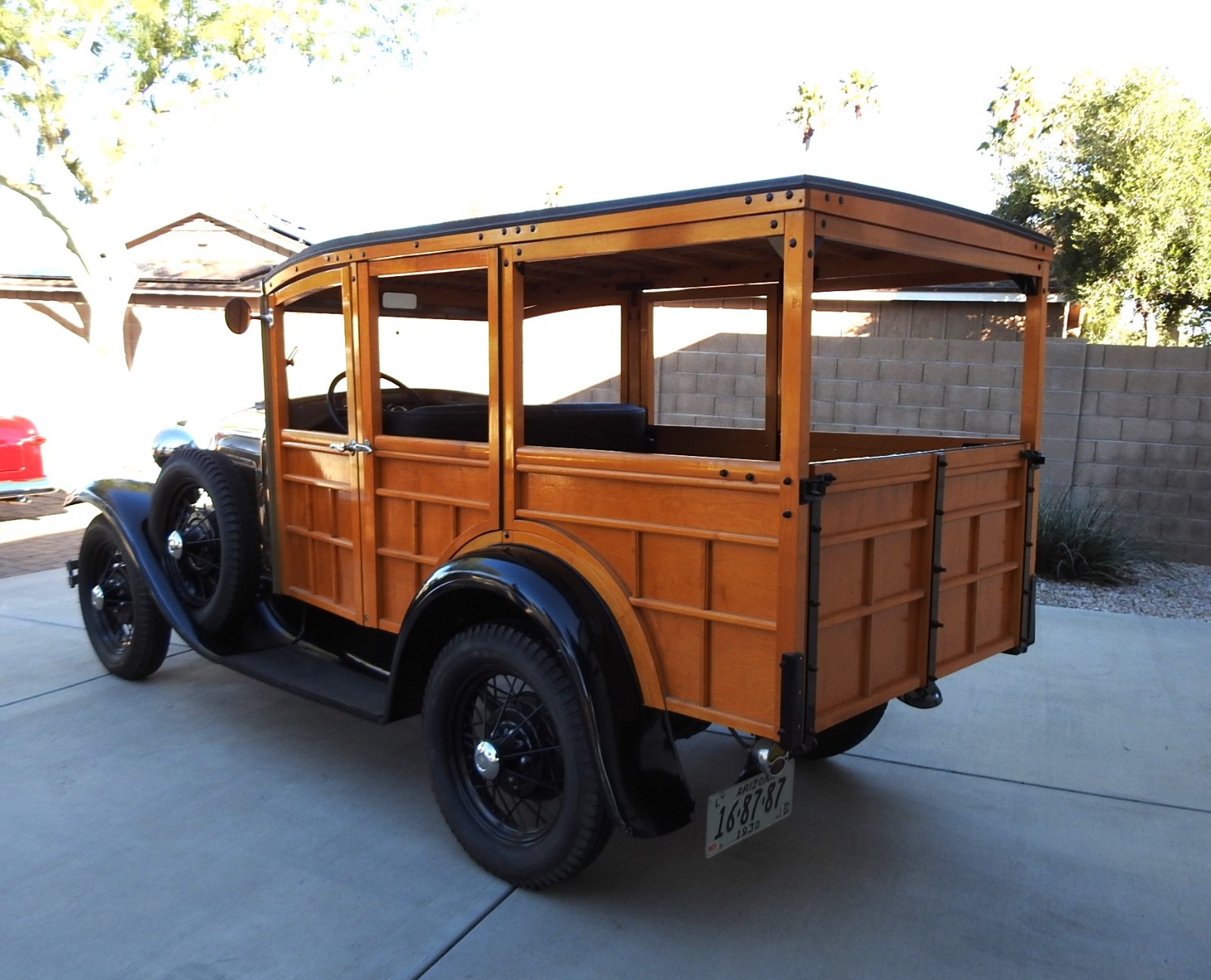 Ford-Model-A-Woody-Estate-Wagon-1930-Woody-Wagon-2