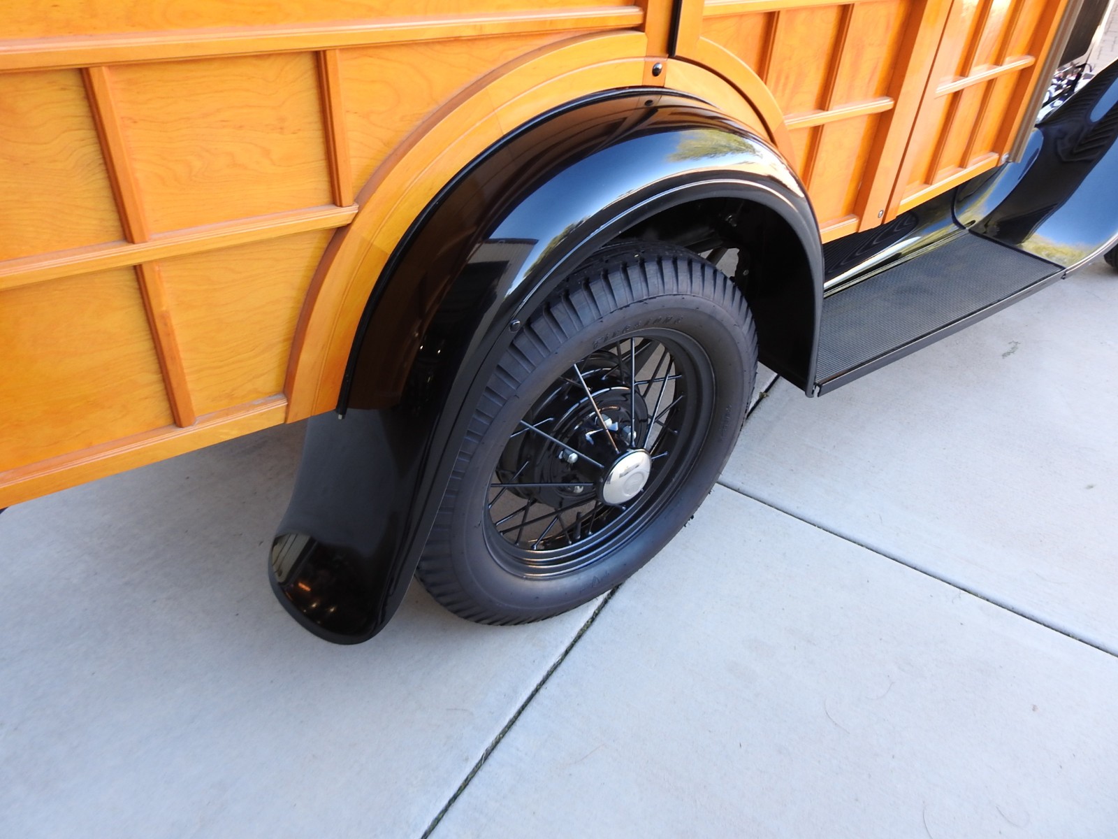 Ford-Model-A-Woody-Estate-Wagon-1930-Woody-Wagon-28