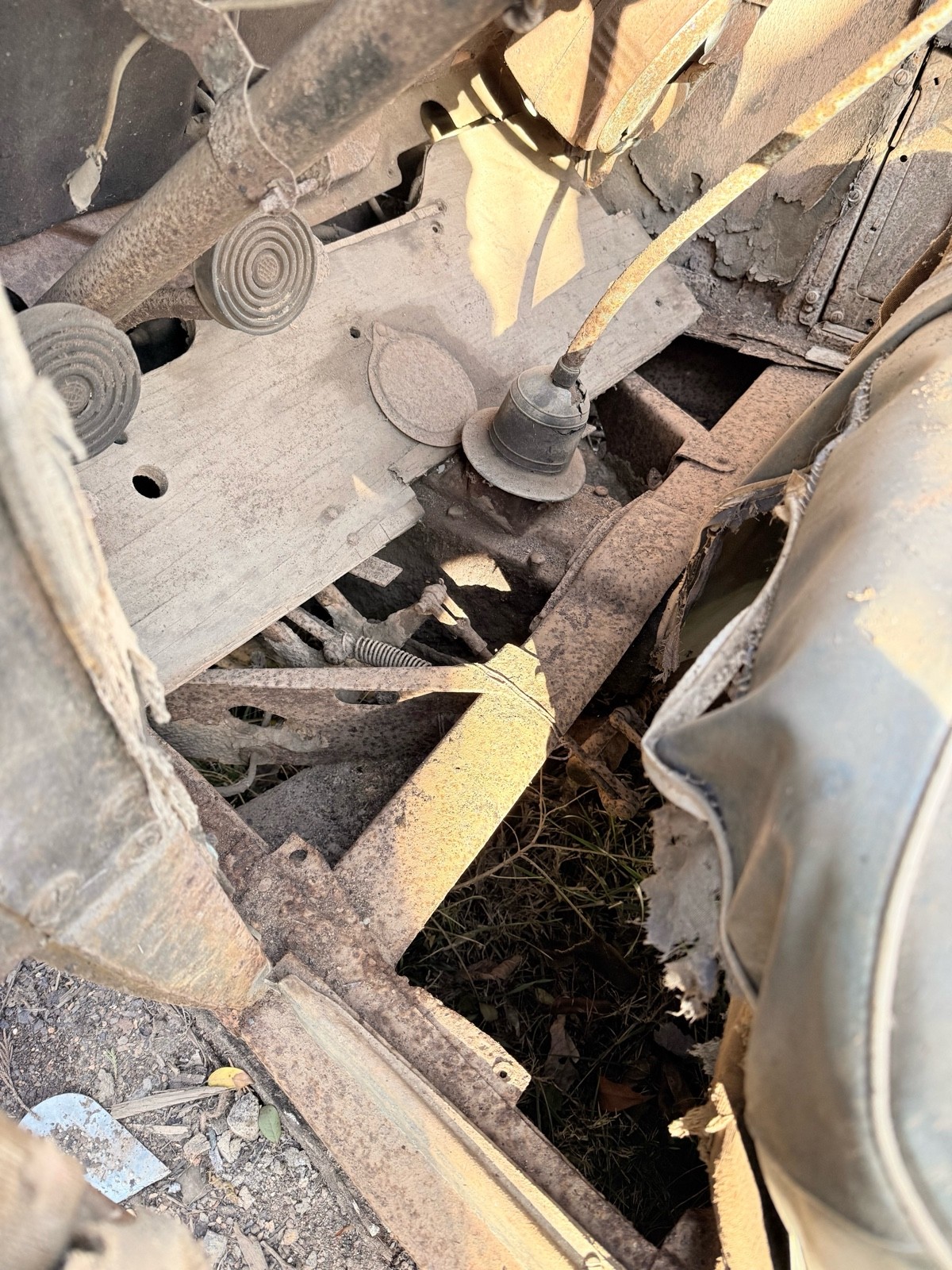 Ford-Model-B-1932-14