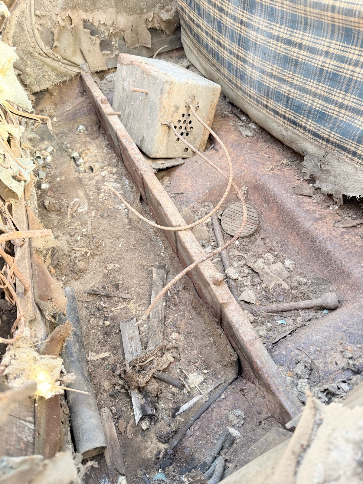 Ford-Model-B-1932-19