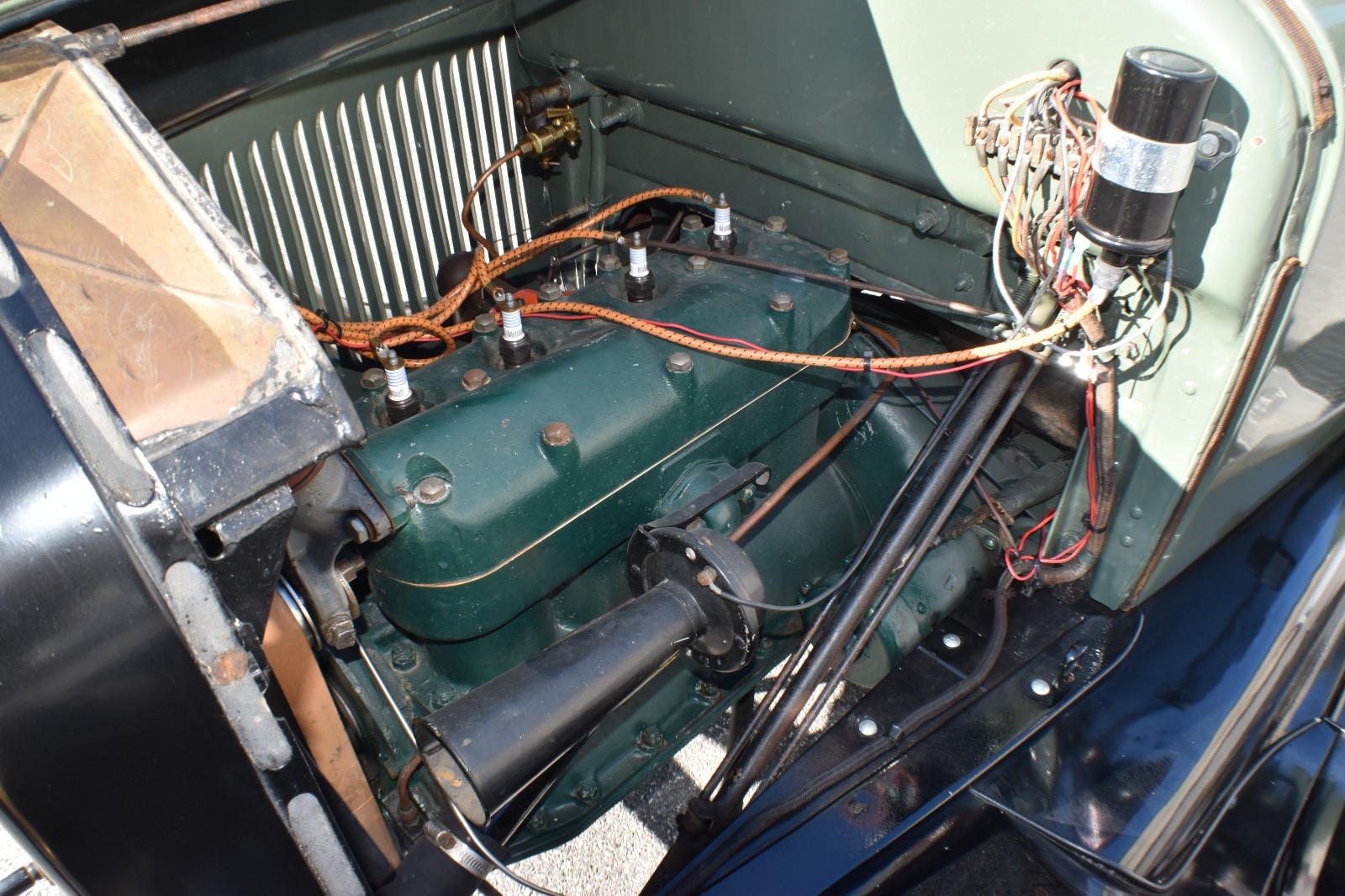 Ford-Model-T-1927-Convertible-17