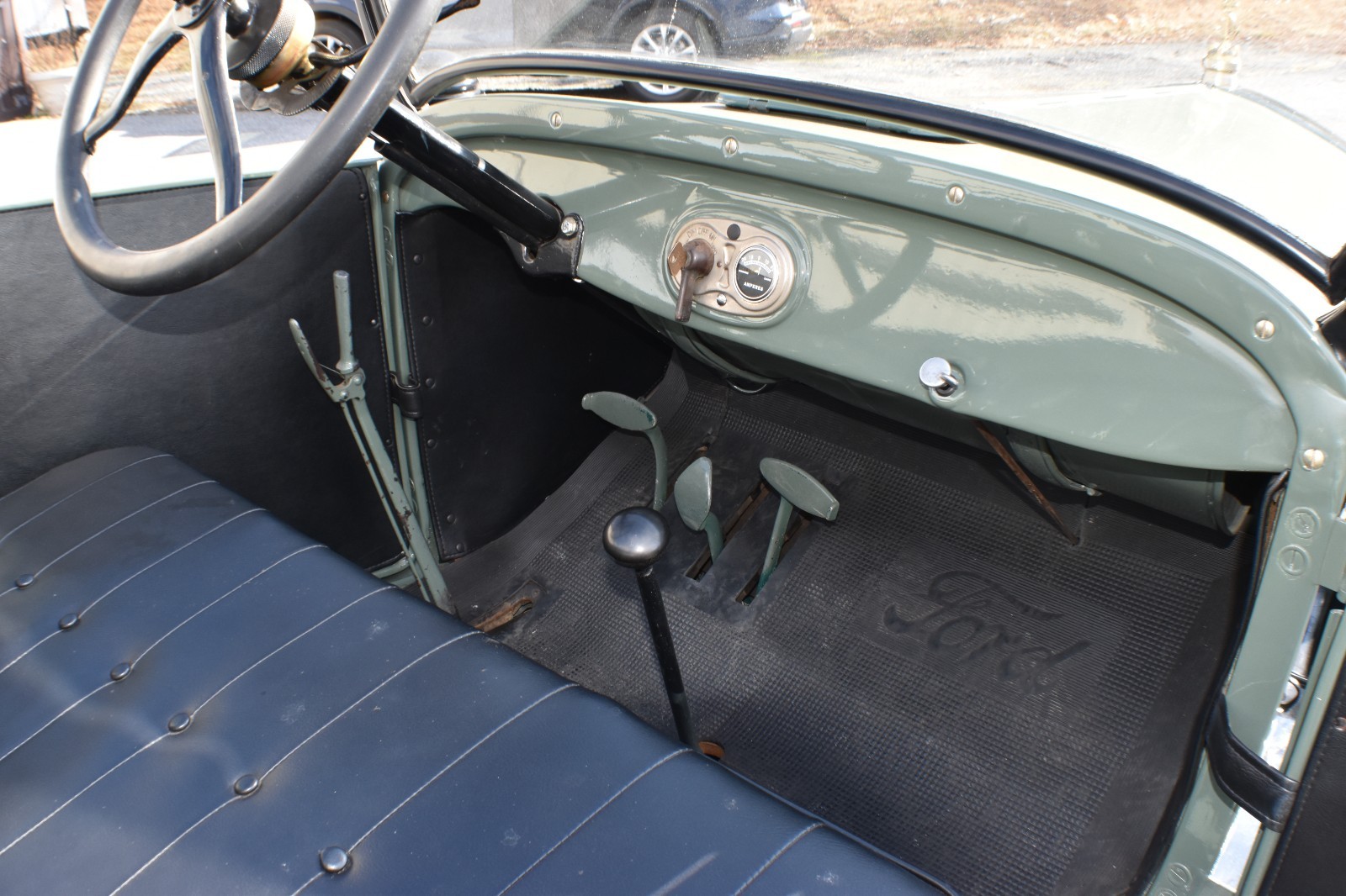 Ford-Model-T-1927-Convertible-27