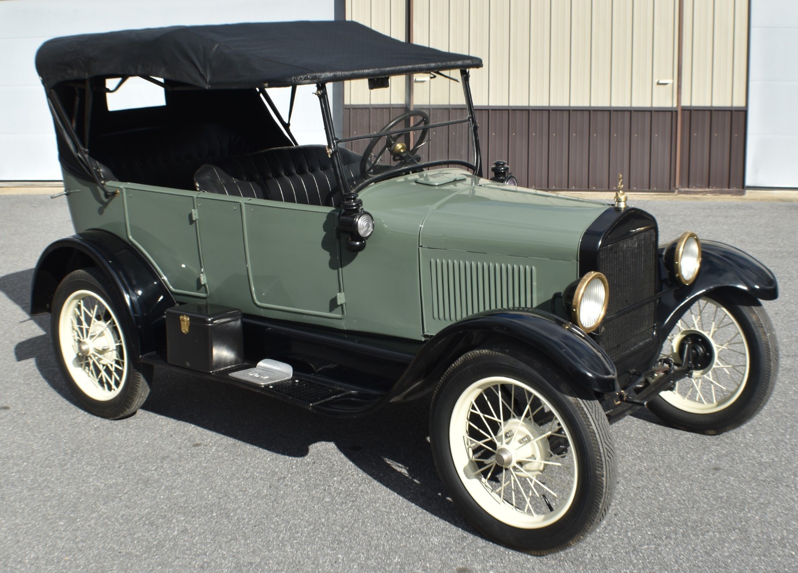Ford-Model-T-1927-Convertible-9