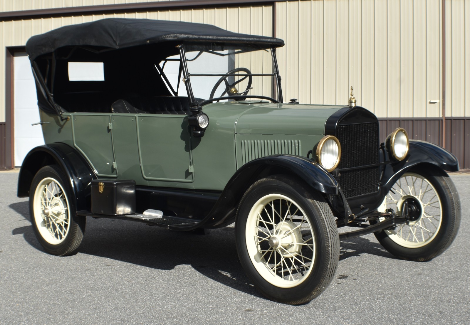 Ford-Model-T-1927-Convertible