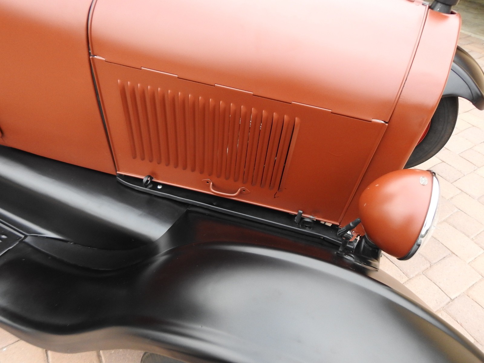 Ford-Model-T-Hot-Rod-Roadster-1927-1927-Ford-Model-T-Hot-Rod-Roadster-17