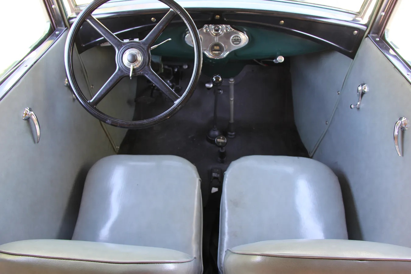 Ford-Model-a-1930-26