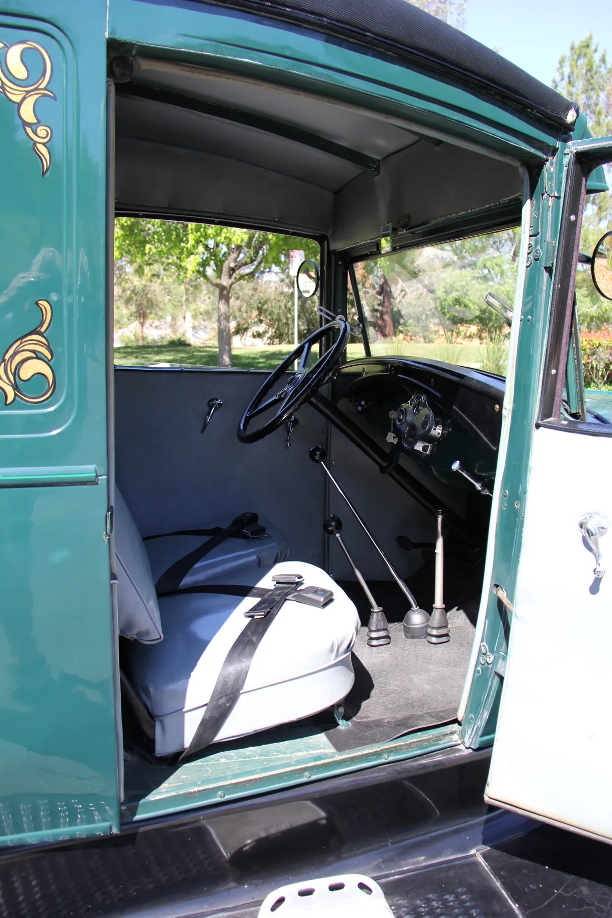 Ford-Model-a-1930-27