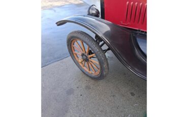 Ford-Model-t-1919-Black-and-Red-Black-15