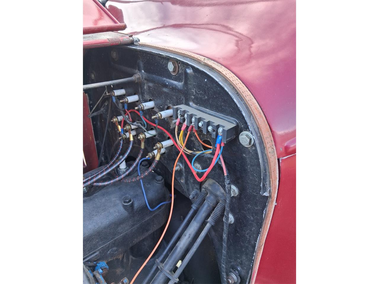 Ford-Model-t-1919-Black-and-Red-Black-3