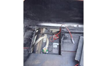 Ford-Model-t-1919-Black-and-Red-Black-32