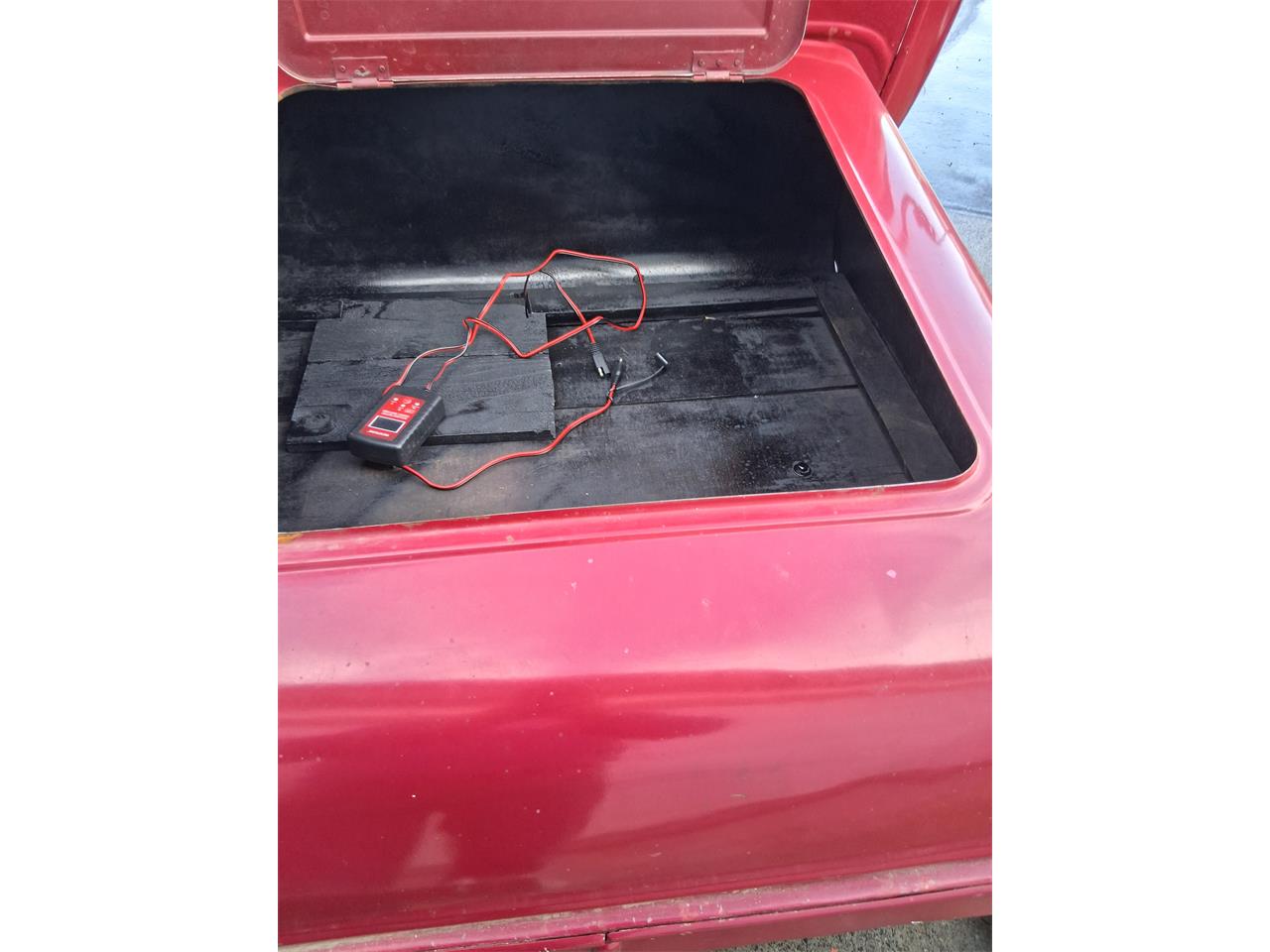 Ford-Model-t-1919-Black-and-Red-Black-5