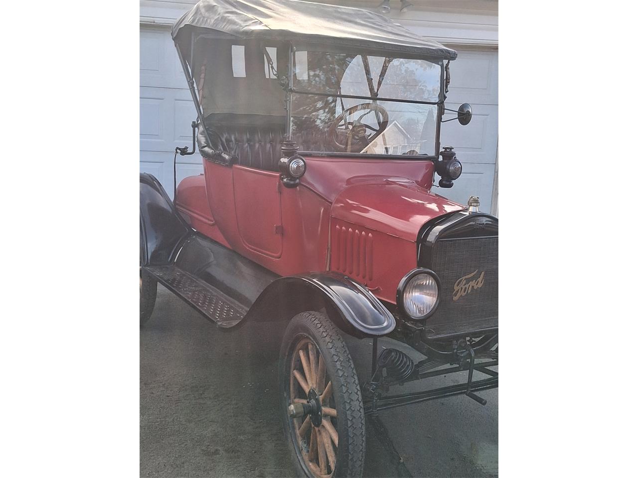 Ford-Model-t-1919-Black-and-Red-Black-6