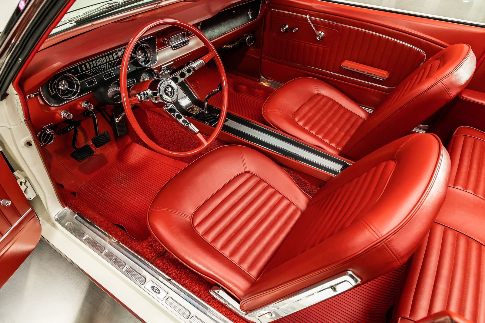 Ford-Mustang-1964-Convertible-2