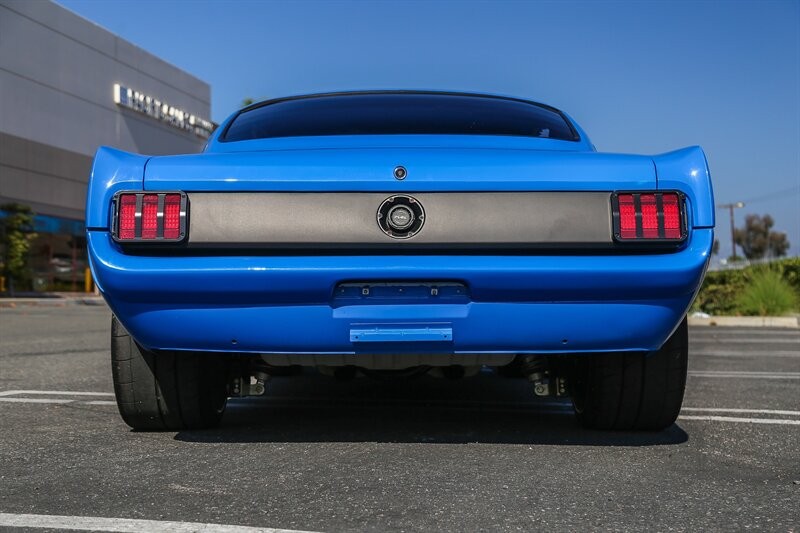 Ford-Mustang-1965-10